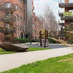 Unique In The Centre Of Close To The Old Town By Renters Appartamento
