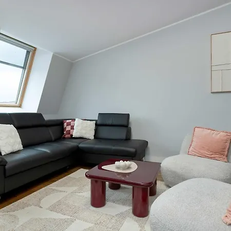 Appartement Unique In The Centre Of Close To The Old Town By Renters