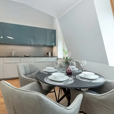 Unique In The Centre Of Close To The Old Town By Renters Appartamento *